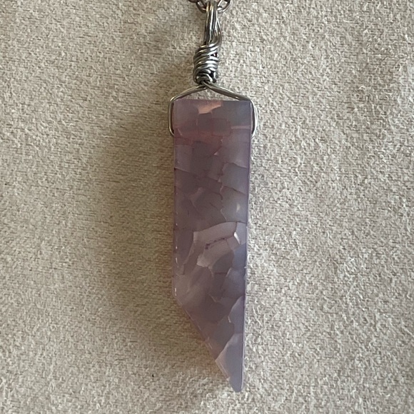 Handmade Natural Purple Agate Crystal Point & Floral Medallion Pendant Necklace - Picture 8 of 9